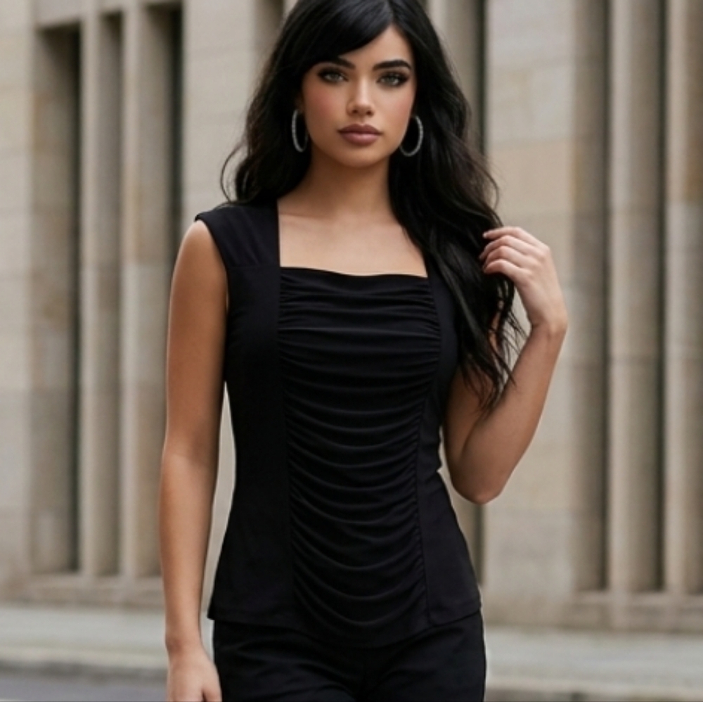 Jacqueline Smith  Navy Rushed Front & Smooth Sleeveless Blouse Size Lar…